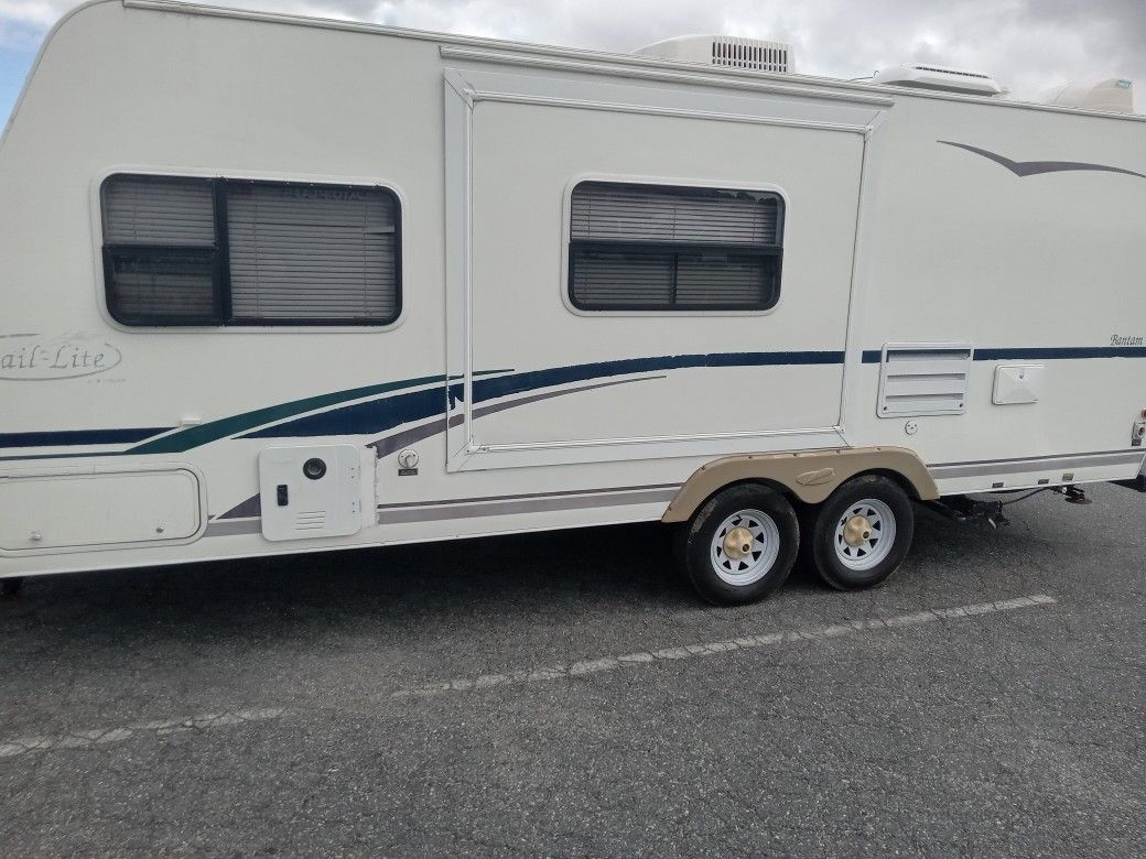 NICE  SELF CONTAINED RV!!