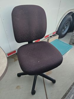 Will Take Best Offers Not Free Office Chair heavy duty up to 400 lbs in good condition