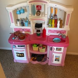 Step 2 Play Kitchen 