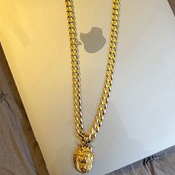 14k Gold Necklace .