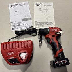 New Milwaukee M12 Drill driver with XC4.0 battery & charger
