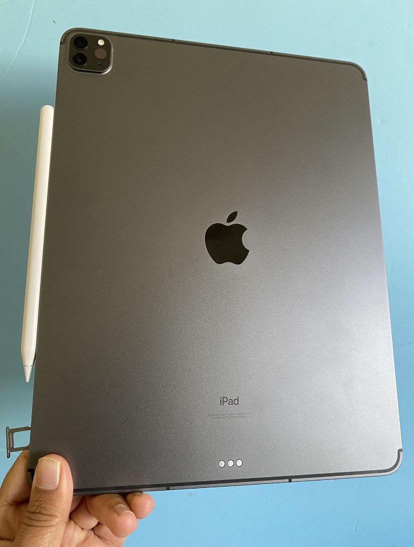 128GB Apple IPad Pro 12.9” 5th Generation ( M1 chip / XDR display