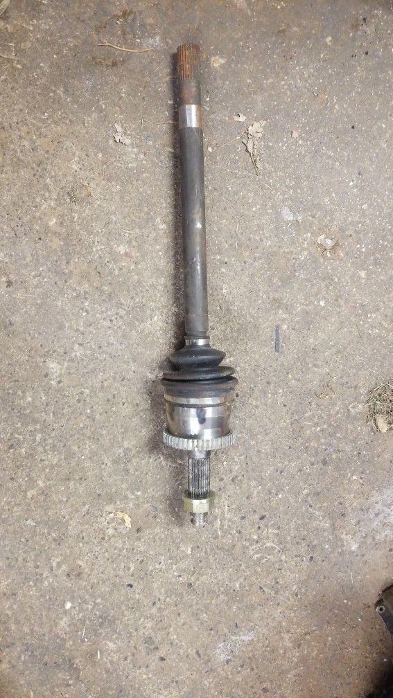 1999 To 2004 Jeep Grand Cherokee Dr. Side Front CV Shaft