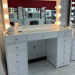 Deluxe Vanity Sets, Entrega Disponible🛻🛻