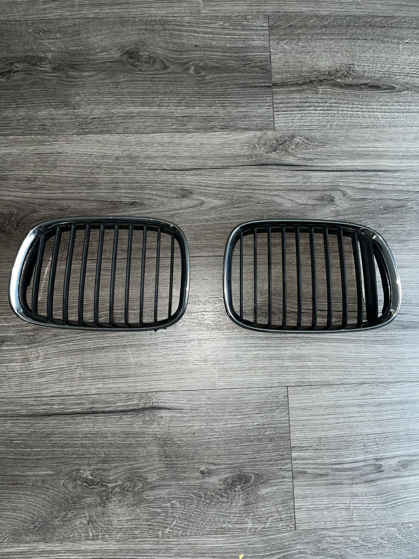 Grille URO Parts GRILL-E46M5