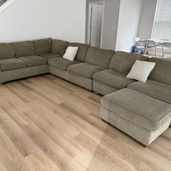 Bauhaus 3 Piece Sectional With Ottoman