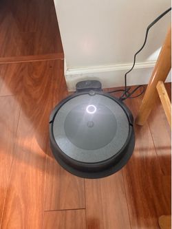 I Roomba with charger for Sale