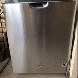 Free Whirlpool Dishwasher ( Needs Fixing)