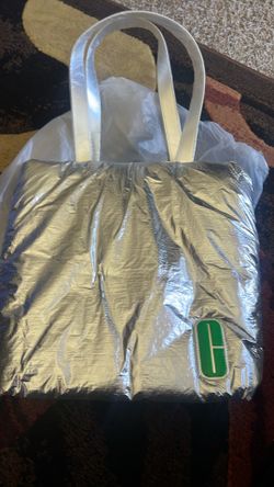 Brand new lightweight bag from Macy Clinique