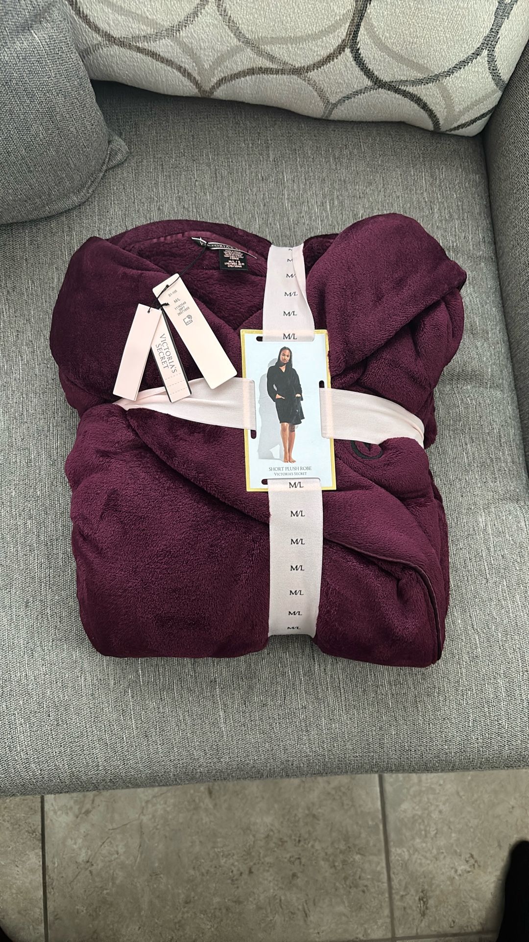 Brand New! Victoria’s Secret Plush Robe