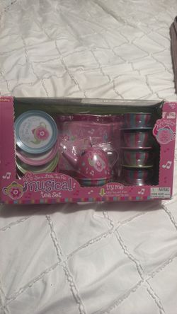 Tea set with music