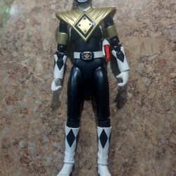 BANDAI
S.H.FIGUARTS
MIGHTY MORPHIN POWER RANGERS
ARMORED BLACK RANGER
ACTION FIGURE