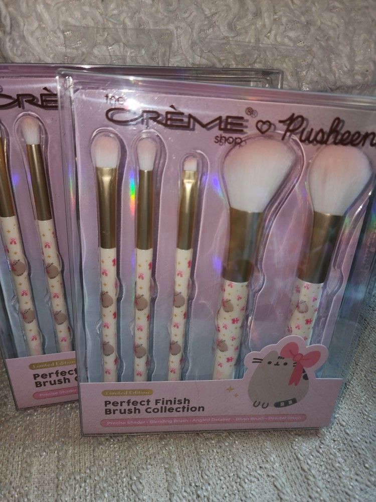 Hello Kitty Brush Set