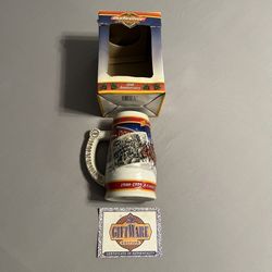 Budweiser 20th Anniversary 1999 Holiday Stein Collection A Century Of Tradition Stein Glass
