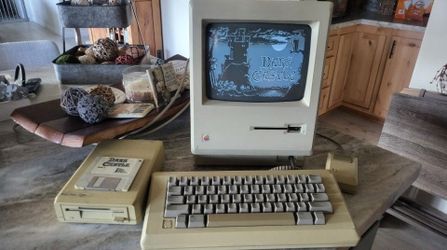 Original Apple Macintosh, 1983 (Working!)