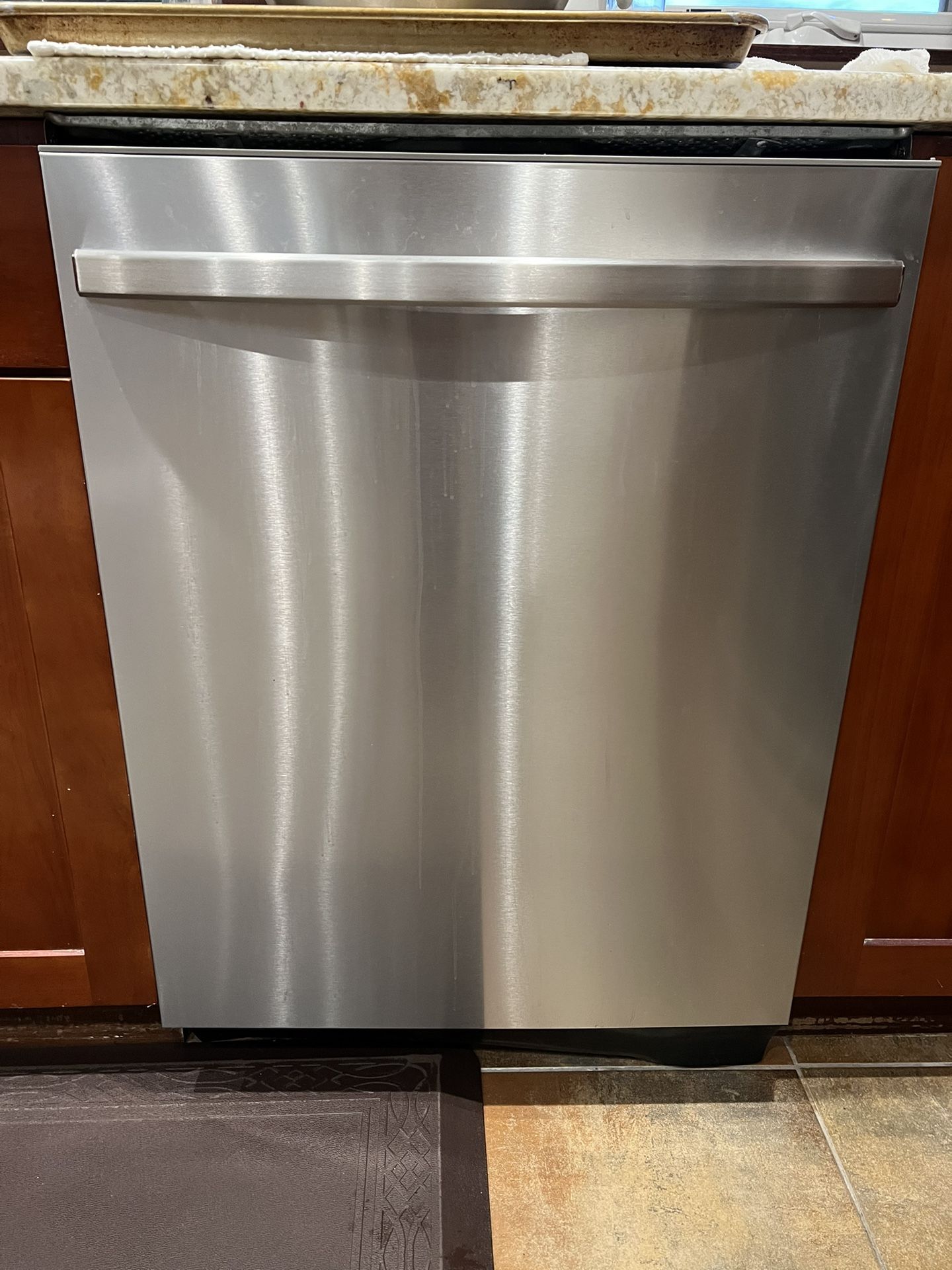 Almost New Samsung Dishwasher