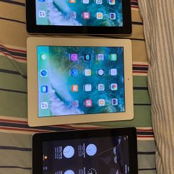 3 APPLE IPAD