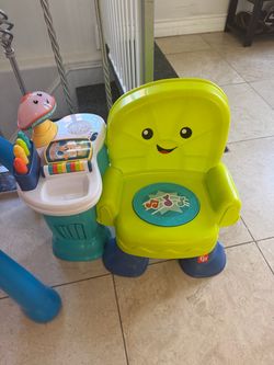 Fisher-Price Laugh & Learn Song & Story Learning Chair