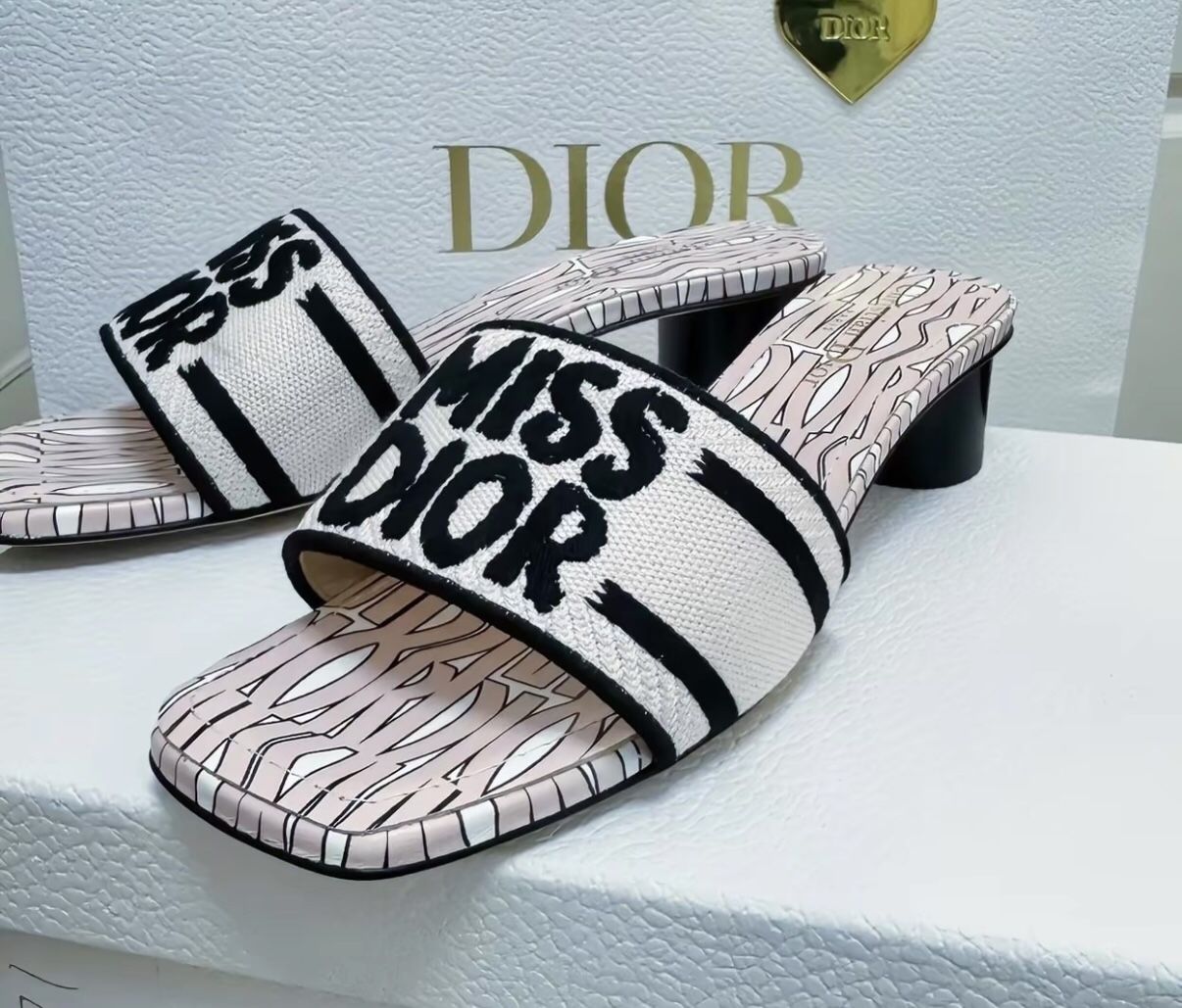 Fashionable Flip FlopsClick