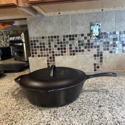 Lodge 12”skillet Cast Iron Deep Design With Lid And Accessories 