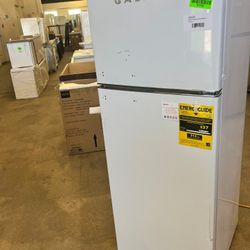 Galanz GLR12TWEEFR 12 cu. ft. Retro Frost Free Top Freezer Refrigerator R0T2
