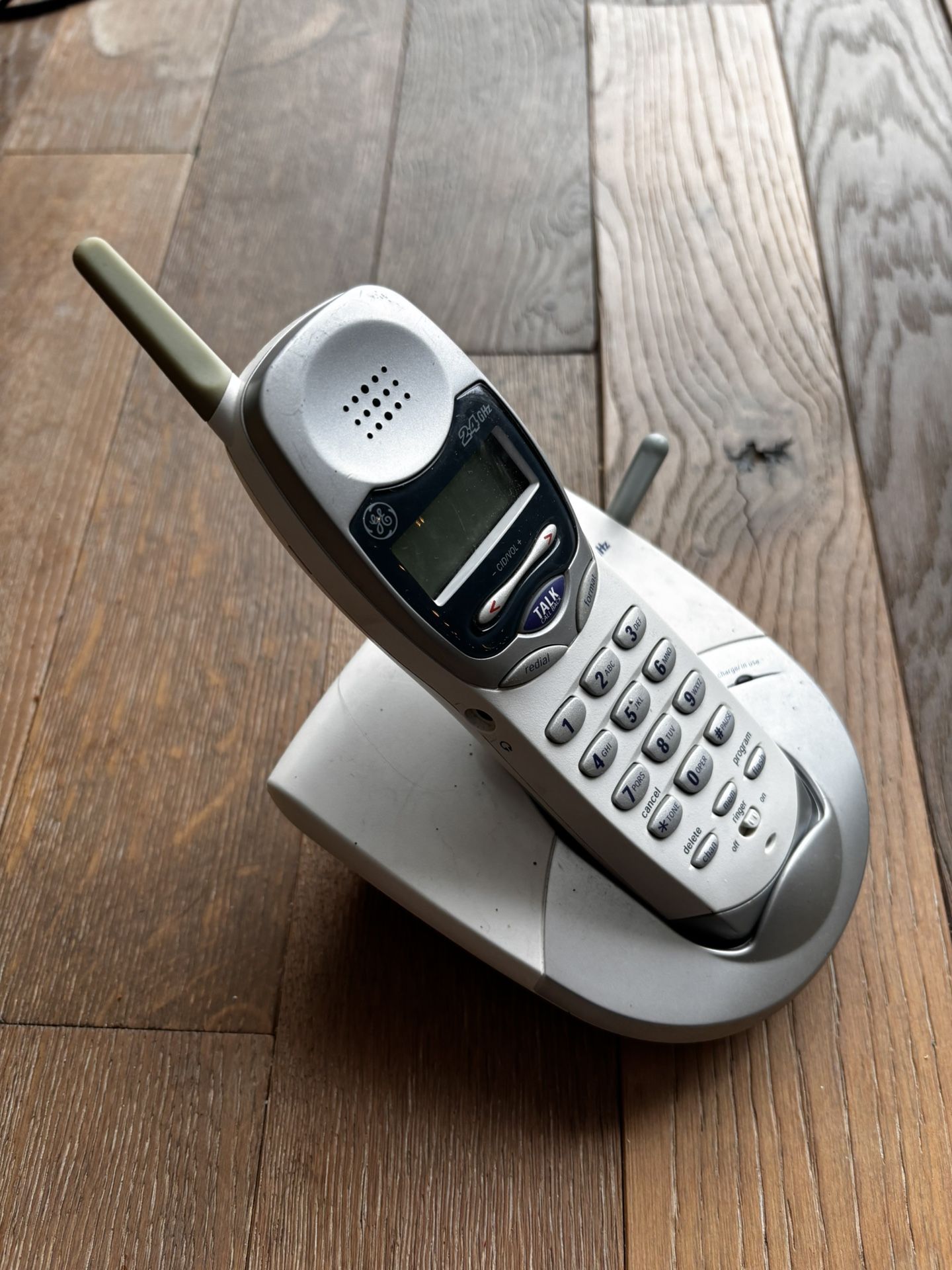 Vintage GE 2.4GHz Cordless Landline Phone + Charging Base (Untested)
