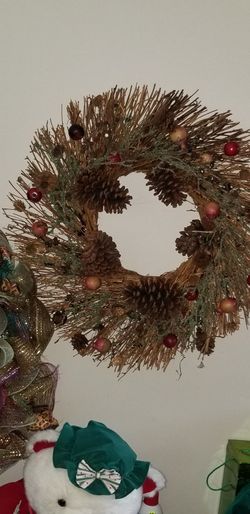 Pine cone wreath