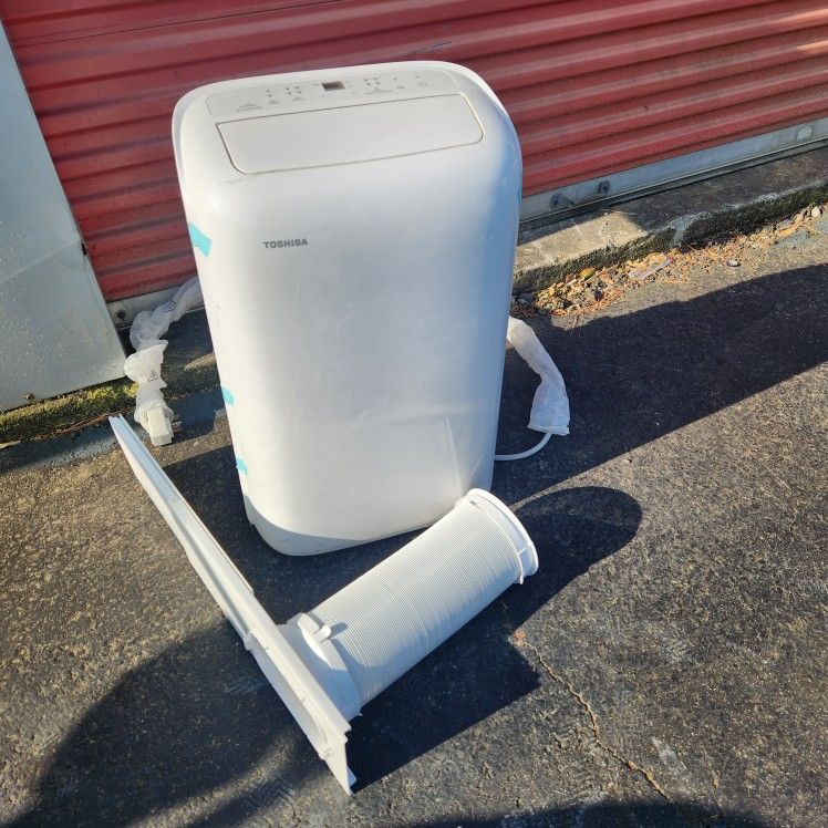 Toshiba PORTABLE AC UNIT