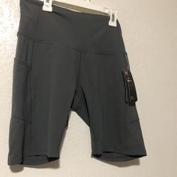 Yoga Gear . Shorts For Workout- Keeps You Dry - XL