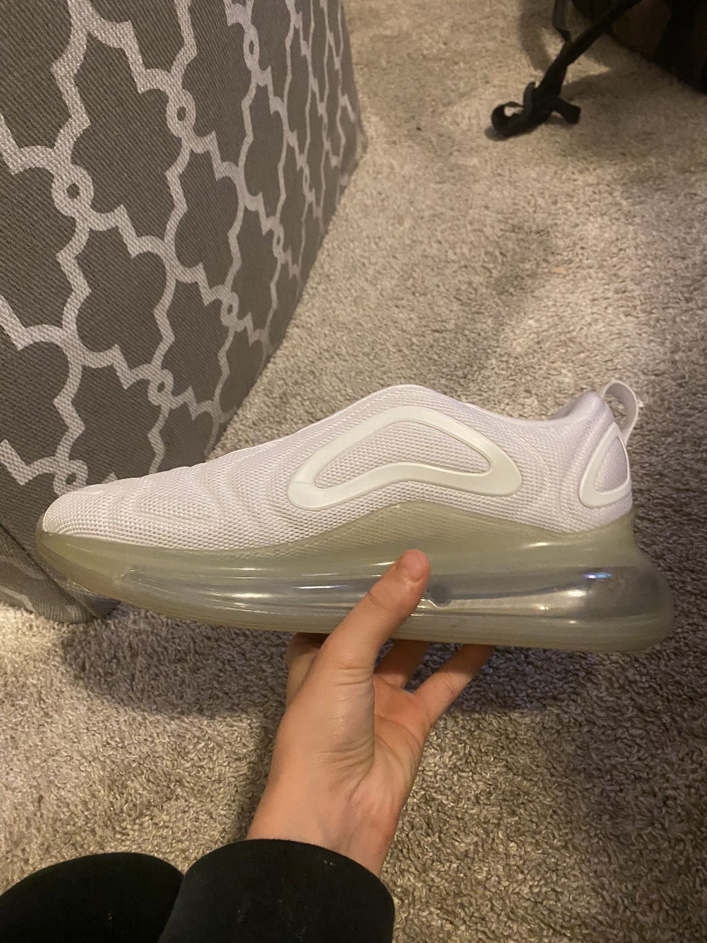air max 720 pure platinum