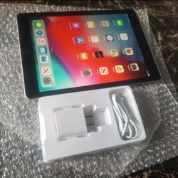 LIKE NEW!!! IPAD 6Generation 32GB