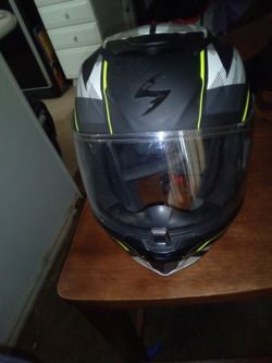 Like New Sz. Large Scorpion R-420 Motorcycle Helmet