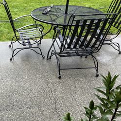 Antique Vintage Woodard Patio Set Rocking Chairs