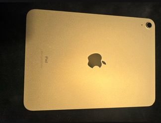 📱 Apple iPad 10th Generation (Wi-Fi, Blue) + Keyboard Case – $400