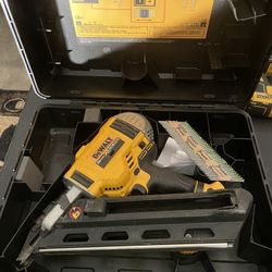 Excellent Condition Dewalt 20V MAX XR Framing Nailer, Dual Speed, Bare Tool Only