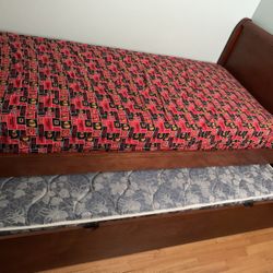 Twin Size Day Bed With Trundle