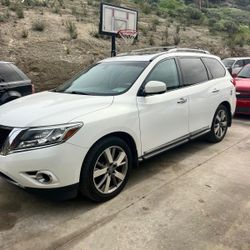 Nissan Pathfinder Platinum 