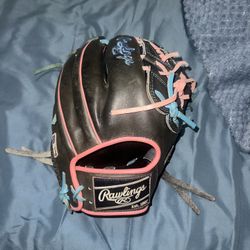 Rawlings Baseball Glove 