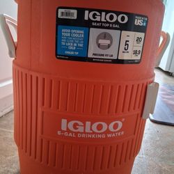 IGLOO 5 GAL drinking Water