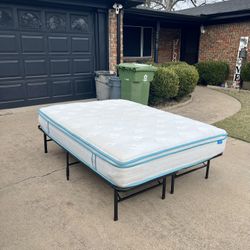 Full Size Bed + Mattress