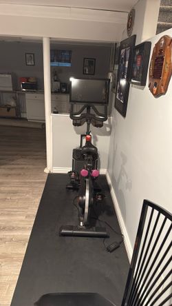 Escholon Connect Bike With Large Screen