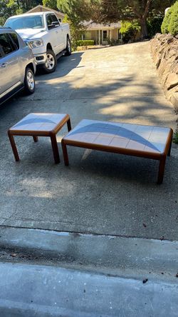 Coffee table with end table