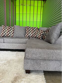 Grey sectional sofa couch (DELIVERY AVAILABLE)