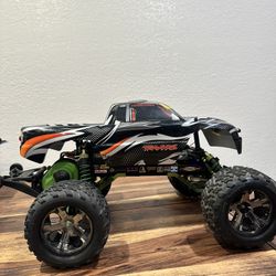 TRAXXAS STAMPEDE 2WD 