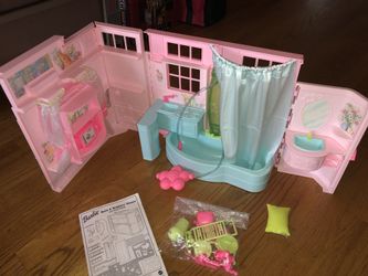 Barbie Vintage Fold Up Bath and Bubbles House