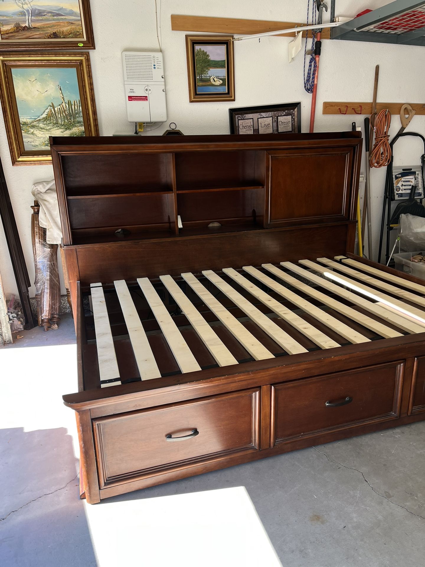 Full size Bedroom set - 3 Pieces