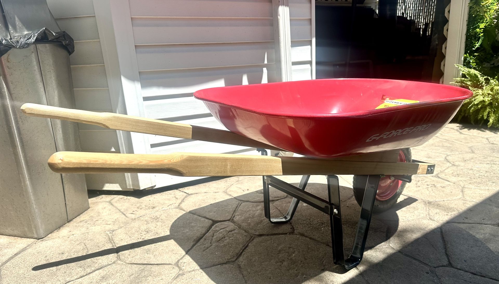 4.0 Capacity Wheel Barrel- New