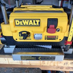 DeWalt 735 Planer Series 12