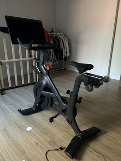 2021 Peloton Bike Plus - Very Good, Almost New Condition - New York, NY