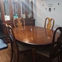 China Cabinet, Table and six Chairs 